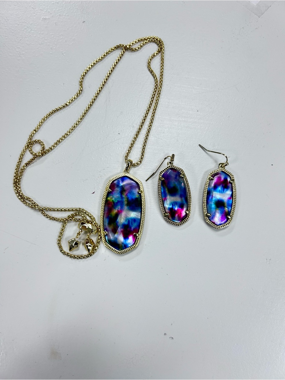 Kendra Scot gold watercolor illusion tie dye necklace earring set